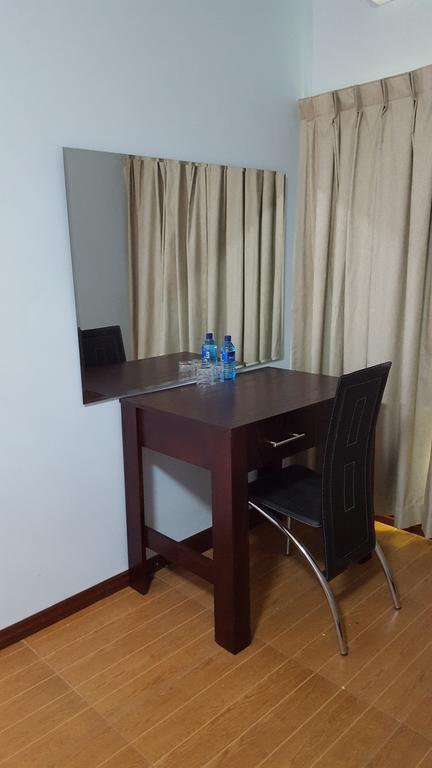 White City Inn 哈博罗内 外观 照片